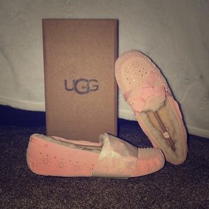 Pink UGG moccasins, NEVER WORN